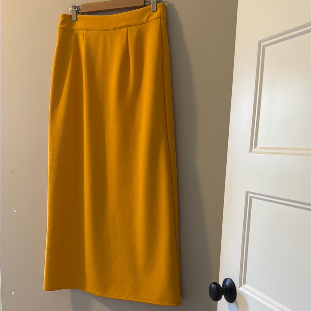 Elegant Yellow Wrap Skirt - Picture 7 of 10